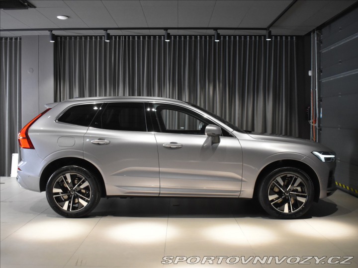 Volvo Ostatní modely XC60 2,0 T6 Plus Bright 2025