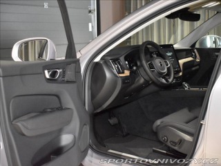 Volvo Ostatní modely XC60 2,0 T6  Plus Bright 2025