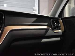 Volvo Ostatní modely XC60 2,0 T6  Plus Bright 2025