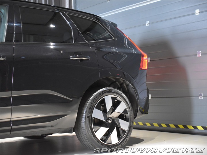 Volvo Ostatní modely XC60 2,0 T6 Ultimate Dark 2024