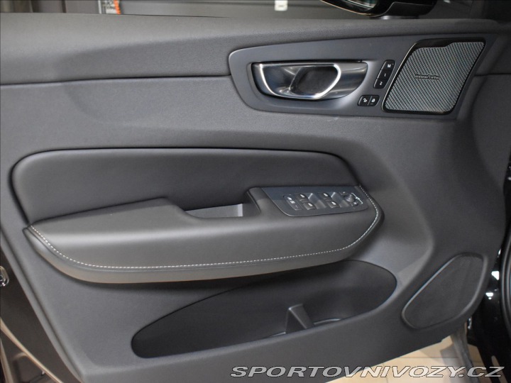 Volvo Ostatní modely XC60 2,0 T6 Ultimate Dark 2024