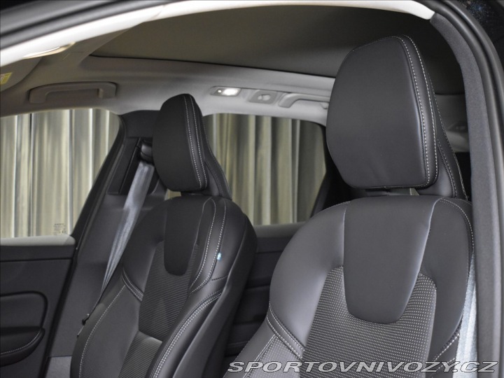 Volvo Ostatní modely XC60 2,0 T6 Ultimate Dark 2024