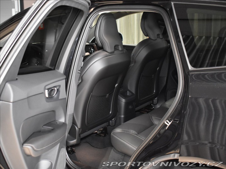 Volvo Ostatní modely XC60 2,0 T6 Ultimate Dark 2024