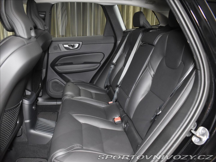 Volvo Ostatní modely XC60 2,0 T6 Ultimate Dark 2024