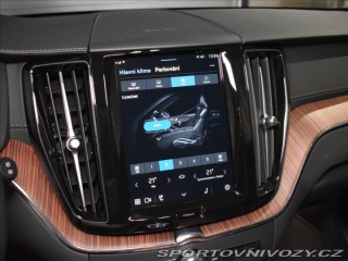 Volvo Ostatní modely XC60 2,0 T6  Ultimate Dark 2024