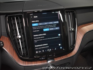 Volvo Ostatní modely XC60 2,0 T6  Ultimate Dark 2024