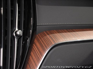 Volvo Ostatní modely XC60 2,0 T6  Ultimate Dark 2024