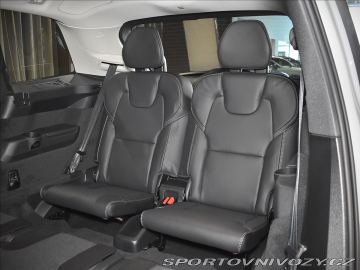 Volvo Ostatní modely XC90 2,0 T8 Plus Dark 2025
