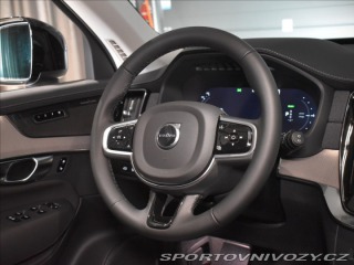 Volvo Ostatní modely XC90 2,0 T8  Plus Dark 2025