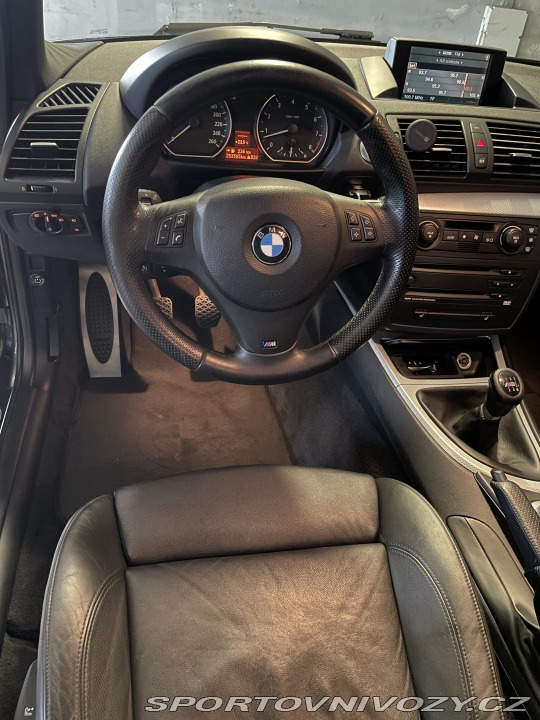 BMW 1 130i 2006