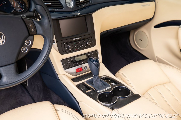 Maserati GranCabrio  1800
