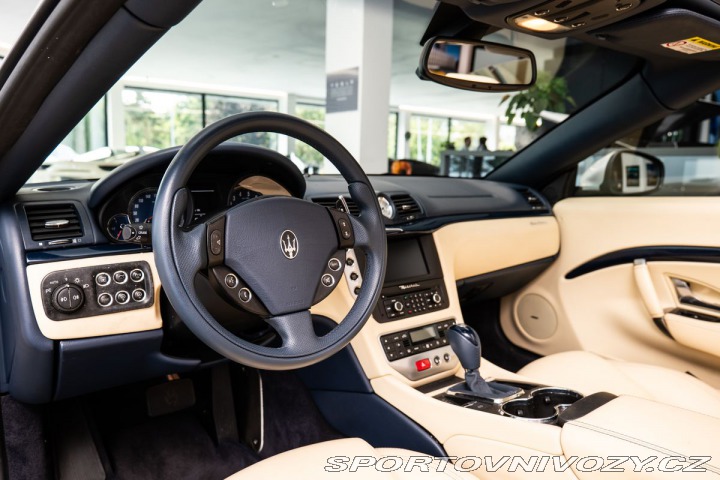 Maserati GranCabrio  1800