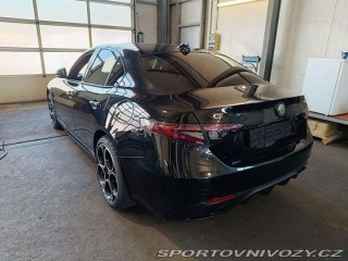 Alfa Romeo Giulia 2.0 Turbo 16V 206kW AT8-Q 2024