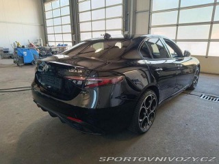 Alfa Romeo Giulia 2.0 Turbo 16V 206kW AT8-Q 2024