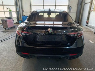 Alfa Romeo Giulia 2.0 Turbo 16V 206kW AT8-Q 2024