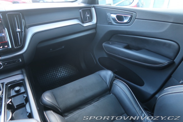 Volvo Ostatní modely XC60 R-Design T6 AWD 2018
