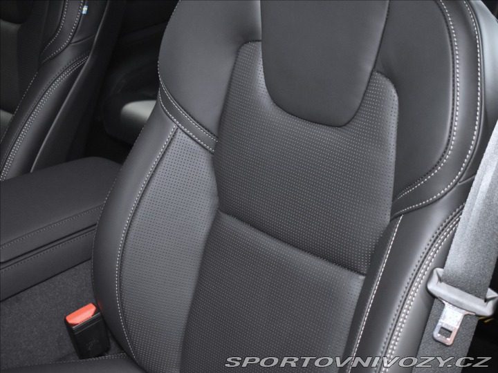 Volvo Ostatní modely XC90 2,0 T8 Ultra Dark 2025