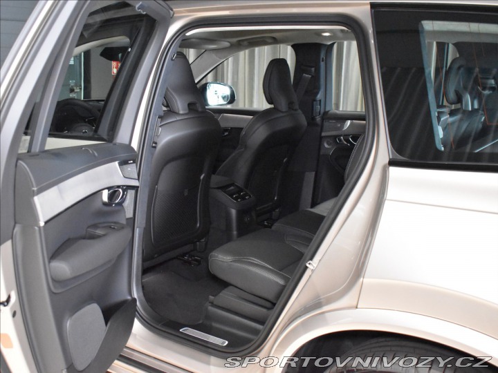 Volvo Ostatní modely XC90 2,0 T8 Ultra Dark 2025