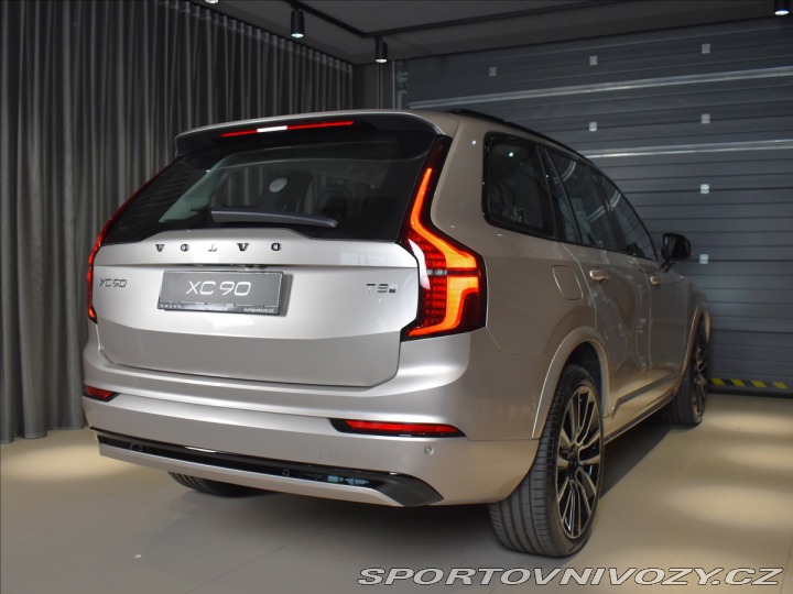 Volvo Ostatní modely XC90 2,0 T8 Ultra Dark 2025