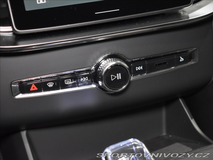 Volvo Ostatní modely XC90 2,0 T8 Ultra Dark 2025