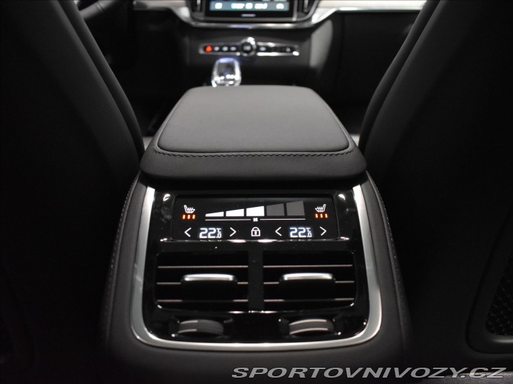 Volvo Ostatní modely XC90 2,0 T8 Ultra Dark 2025