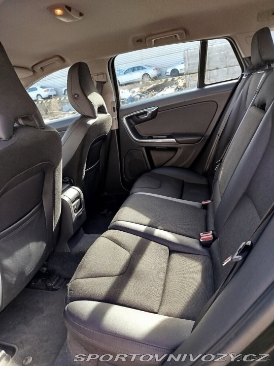 Volvo V60 2,0 2012r. Diesel 2012