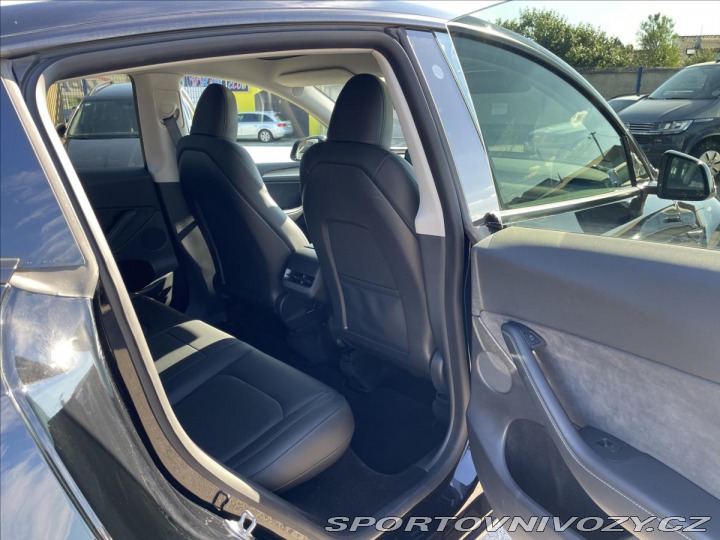 Tesla Model Y LR AWD R20*AMD*Záruka do 2022
