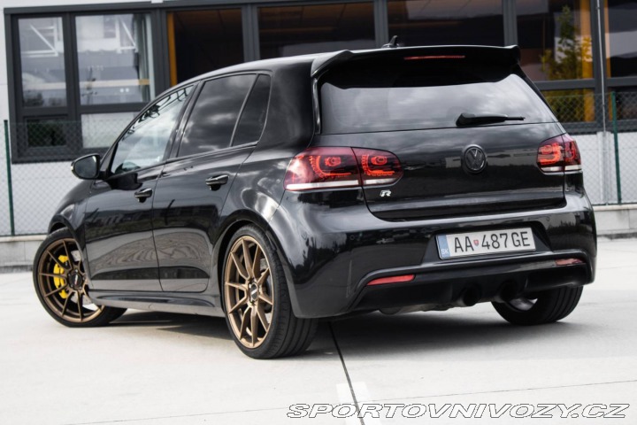 Volkswagen Golf 2.0 TFSI 270k R 4-Motion 2011
