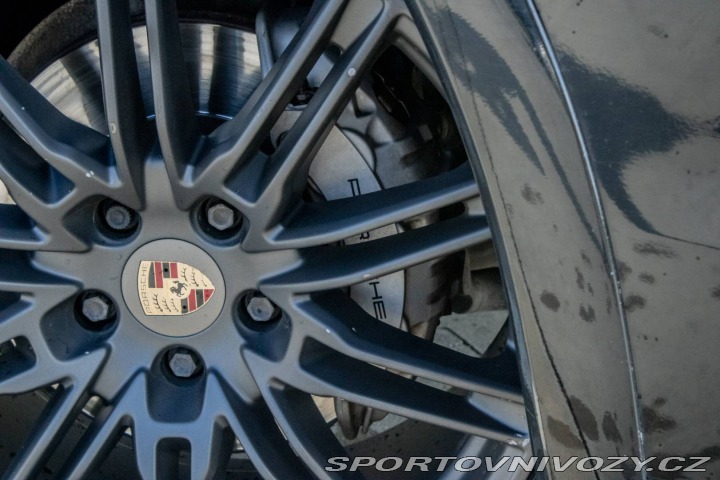 Porsche Cayenne S Diesel Tiptronic S / E 2013
