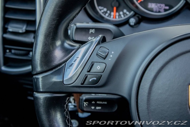 Porsche Cayenne S Diesel Tiptronic S / E 2013