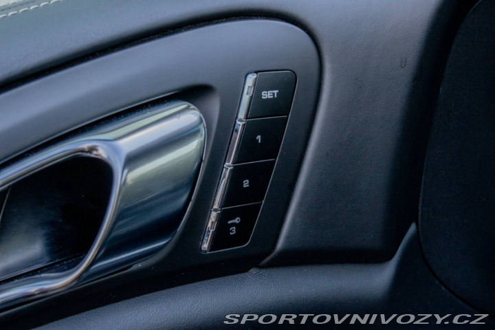 Porsche Cayenne S Diesel Tiptronic S / E 2013
