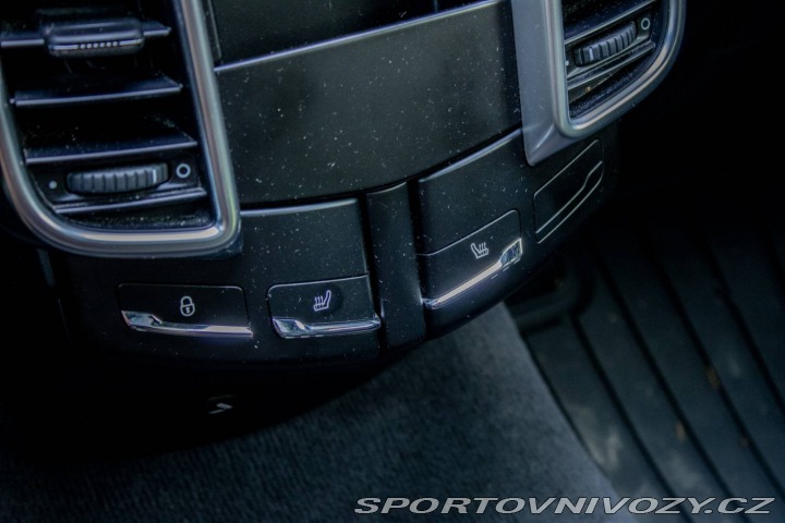 Porsche Cayenne S Diesel Tiptronic S / E 2013