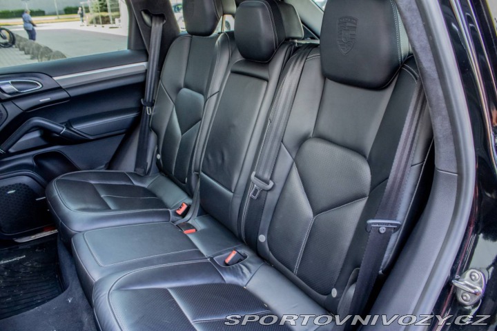 Porsche Cayenne S Diesel Tiptronic S / E 2013