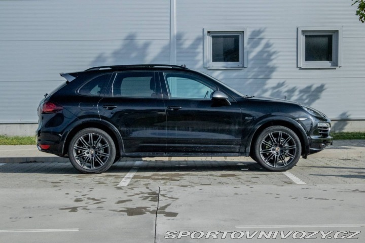 Porsche Cayenne S Diesel Tiptronic S / E 2013