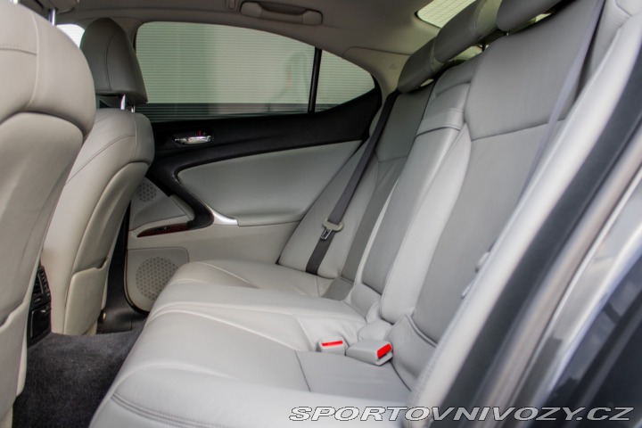 Lexus IS 250 / AJ NA SPLÁTKY / 2007