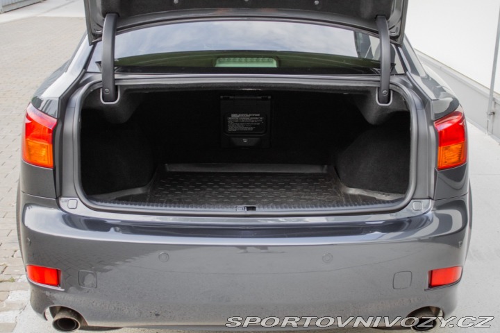 Lexus IS 250 / AJ NA SPLÁTKY / 2007