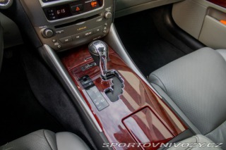 Lexus IS 250 / AJ NA SPLÁTKY / 2007