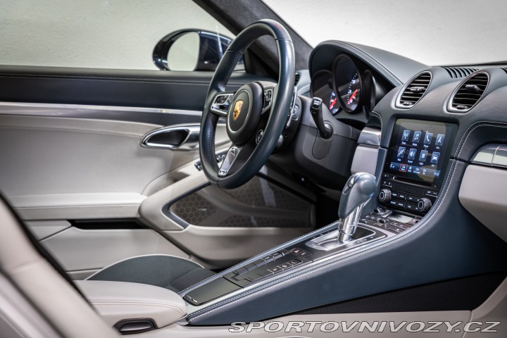 Porsche Cayman GTS 2019