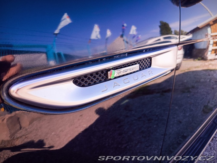 Jaguar F-Pace 3,0D R-Sport AWD 4X4 ČR 2016