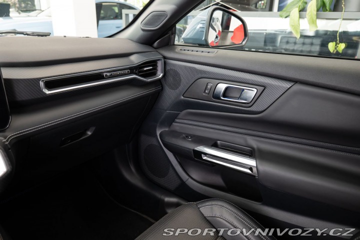 Ford Mustang 2024