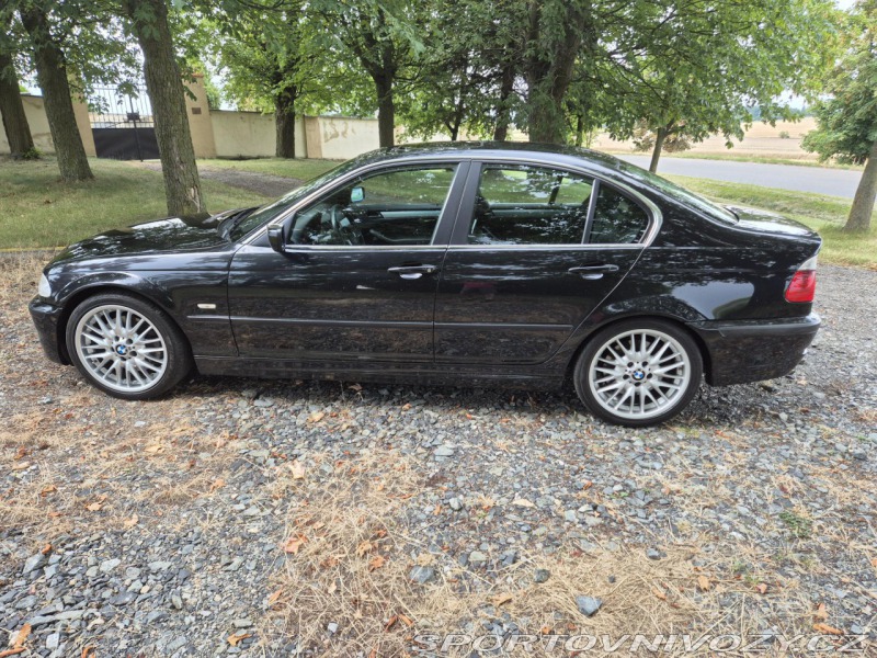 BMW 3 330i (E46)