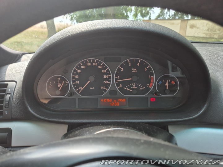 BMW 3 330i (E46) 2001