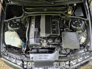 BMW 3 330i (E46) 2001
