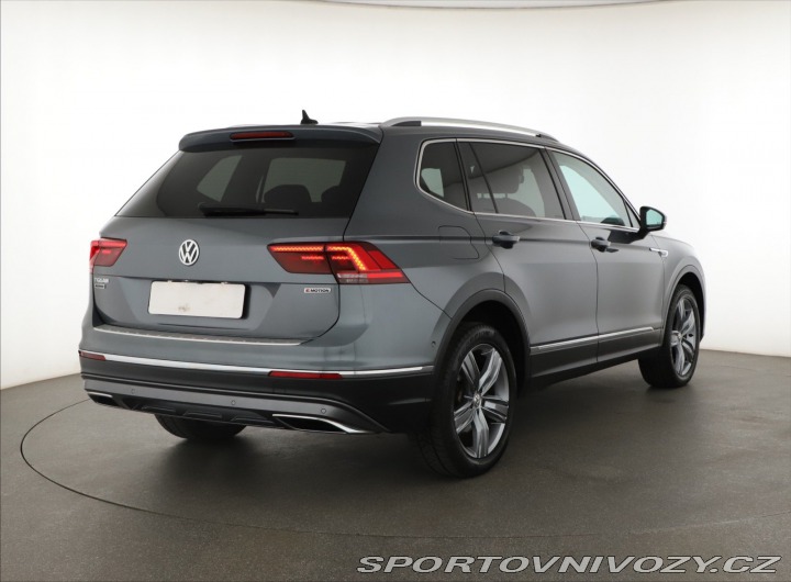 Volkswagen Ostatní modely Tiguan Highline 2.0 BiTDI 2020