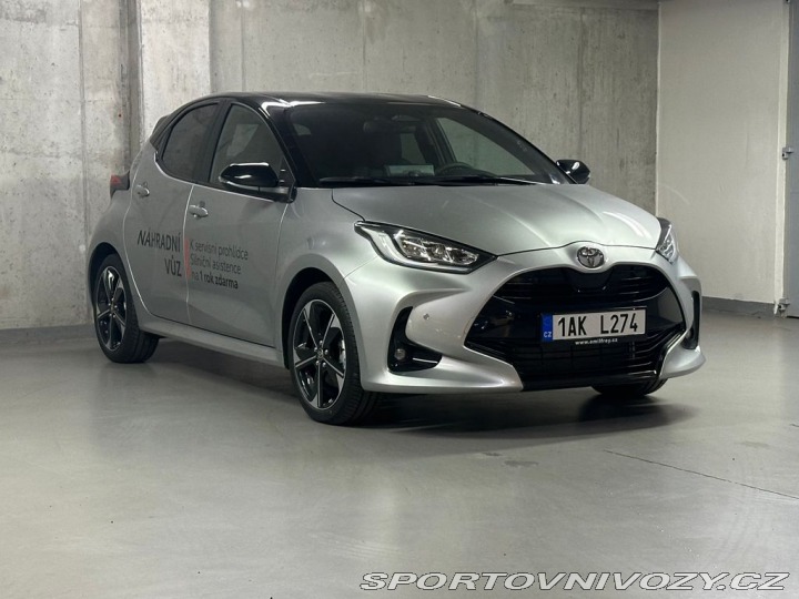 Toyota Yaris Premiere Edition 1.5 Hybr 1800