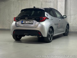 Toyota Yaris Premiere Edition 1.5 Hybr 1800