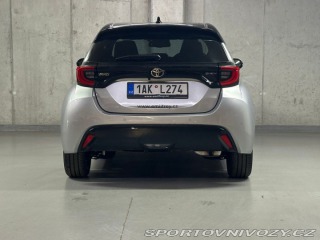 Toyota Yaris Premiere Edition 1.5 Hybr 1800