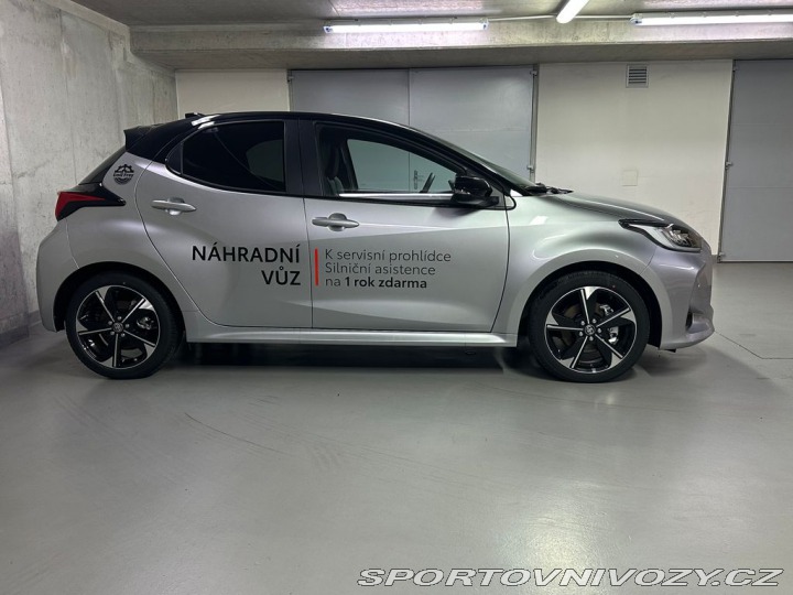 Toyota Yaris Premiere Edition 1.5 Hybr 1800