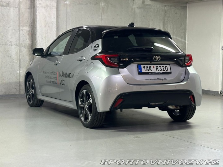 Toyota Yaris Premiere Edition 1.5 Hybr 1800