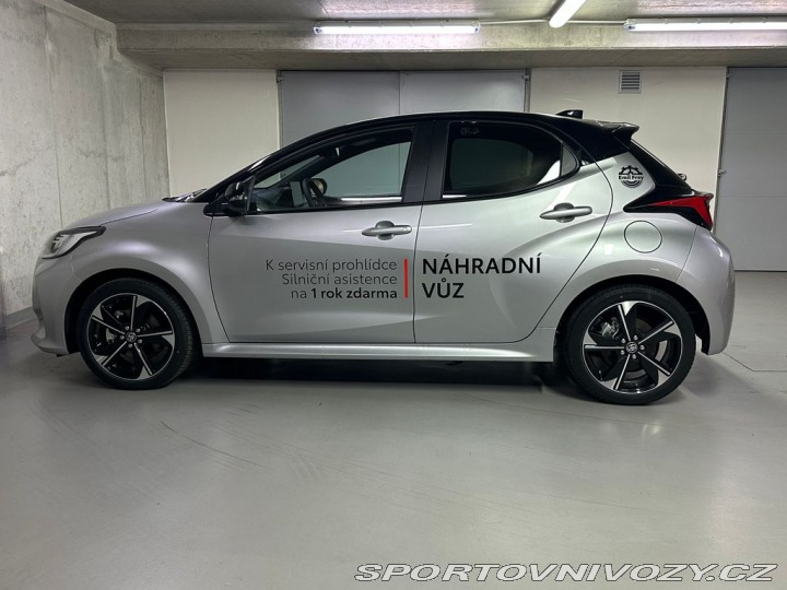 Toyota Yaris Premiere Edition 1.5 Hybr 1800